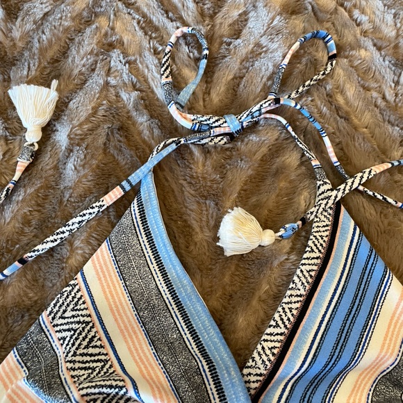 Venus XS fits small too with up to D cup halter jumpsuit EUC with pockets - Picture 6 of 14